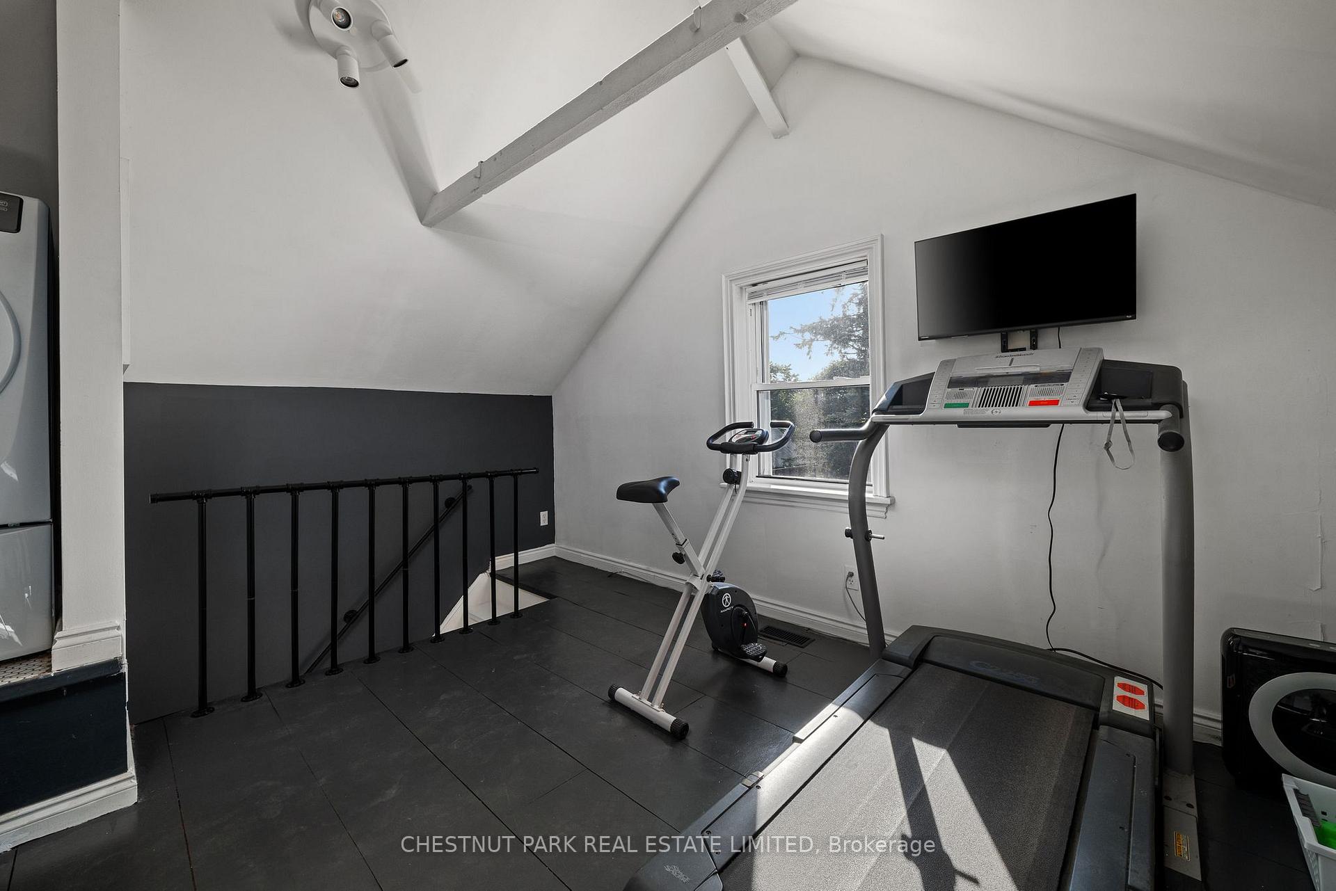 4 Bedroom Single Family Home/House's Image 34