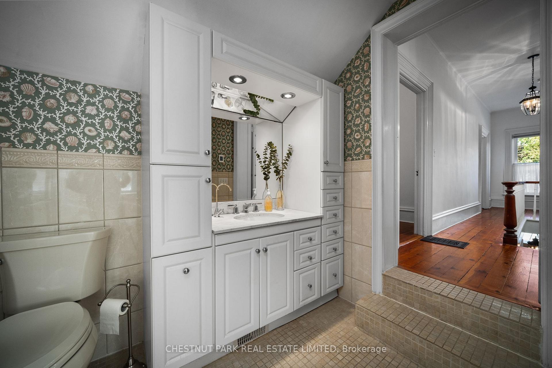 4 Bedroom Single Family Home/House's Image 32