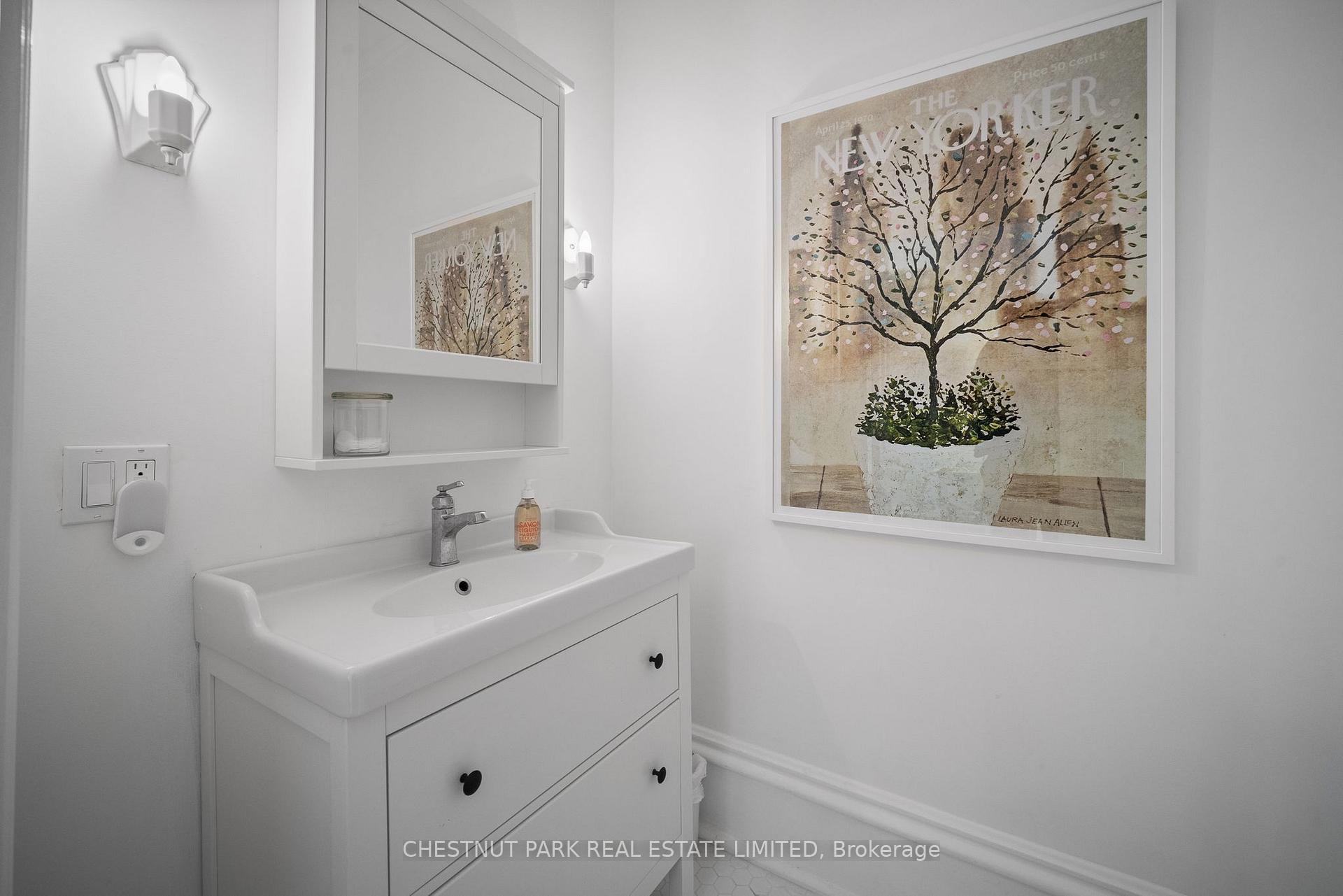 4 Bedroom Single Family Home/House's Image 28