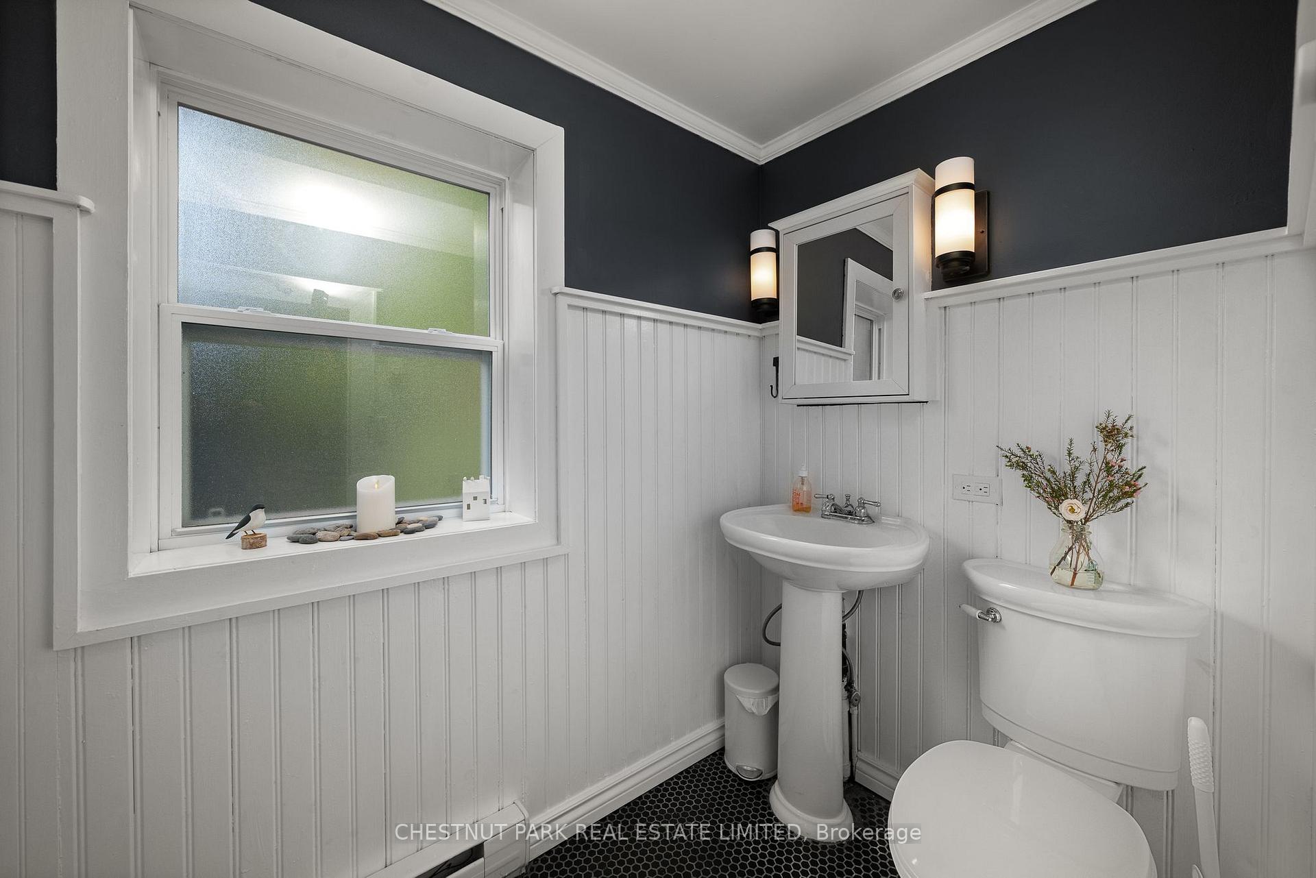 4 Bedroom Single Family Home/House's Image 22