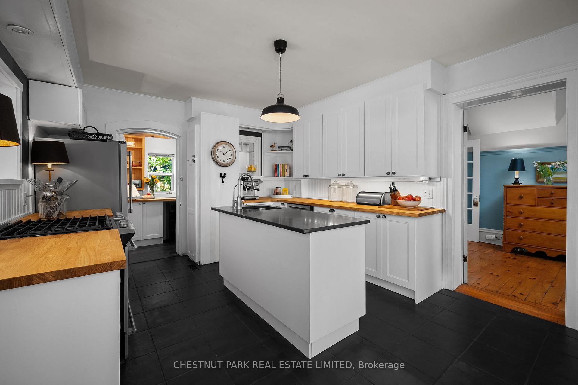 4 Bedroom Single Family Home/House's Image 17