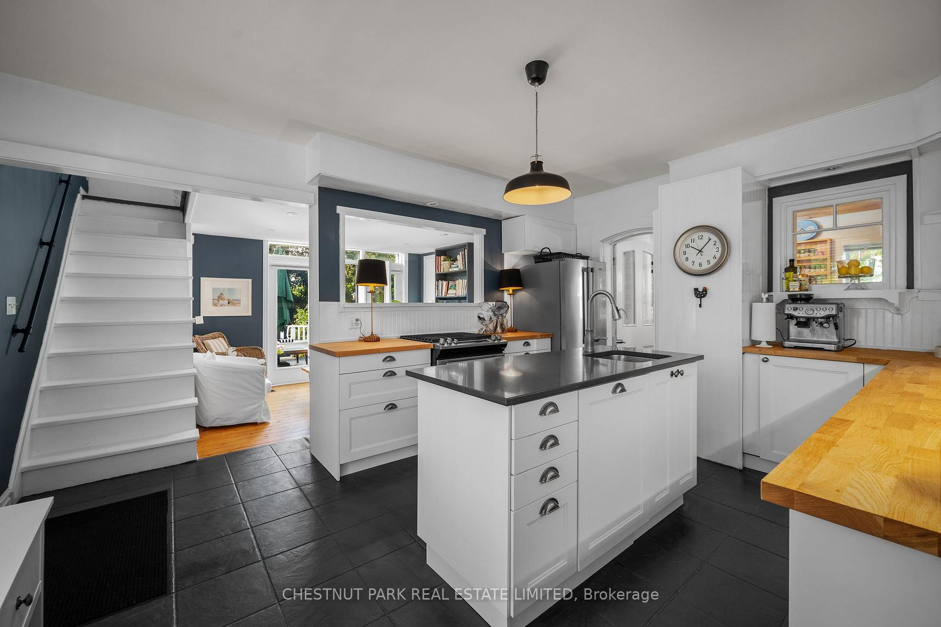 4 Bedroom Single Family Home/House's Image 15