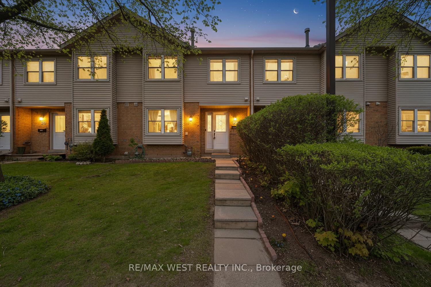 38 - 2065 Amherst Heights Court Burlington Ontario Canada Sale residential ALEX RYON RE/MAX West Realty Inc., Brokerage *