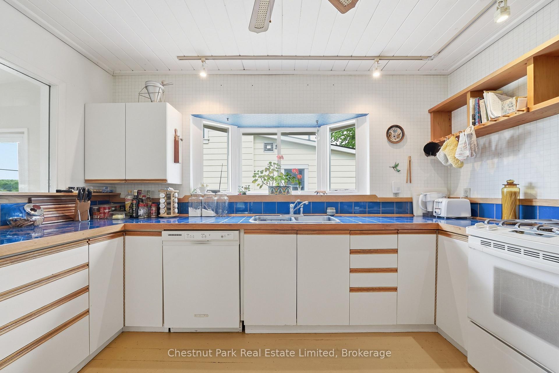 2 Bedroom Single Family Home/House's Image 3