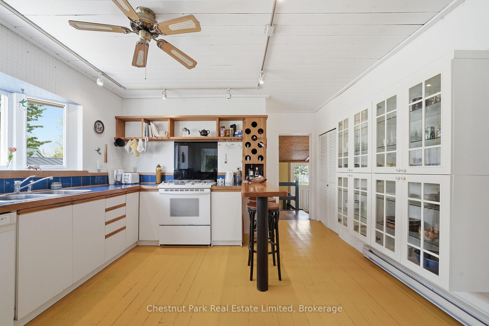 2 Bedroom Single Family Home/House's Image 4