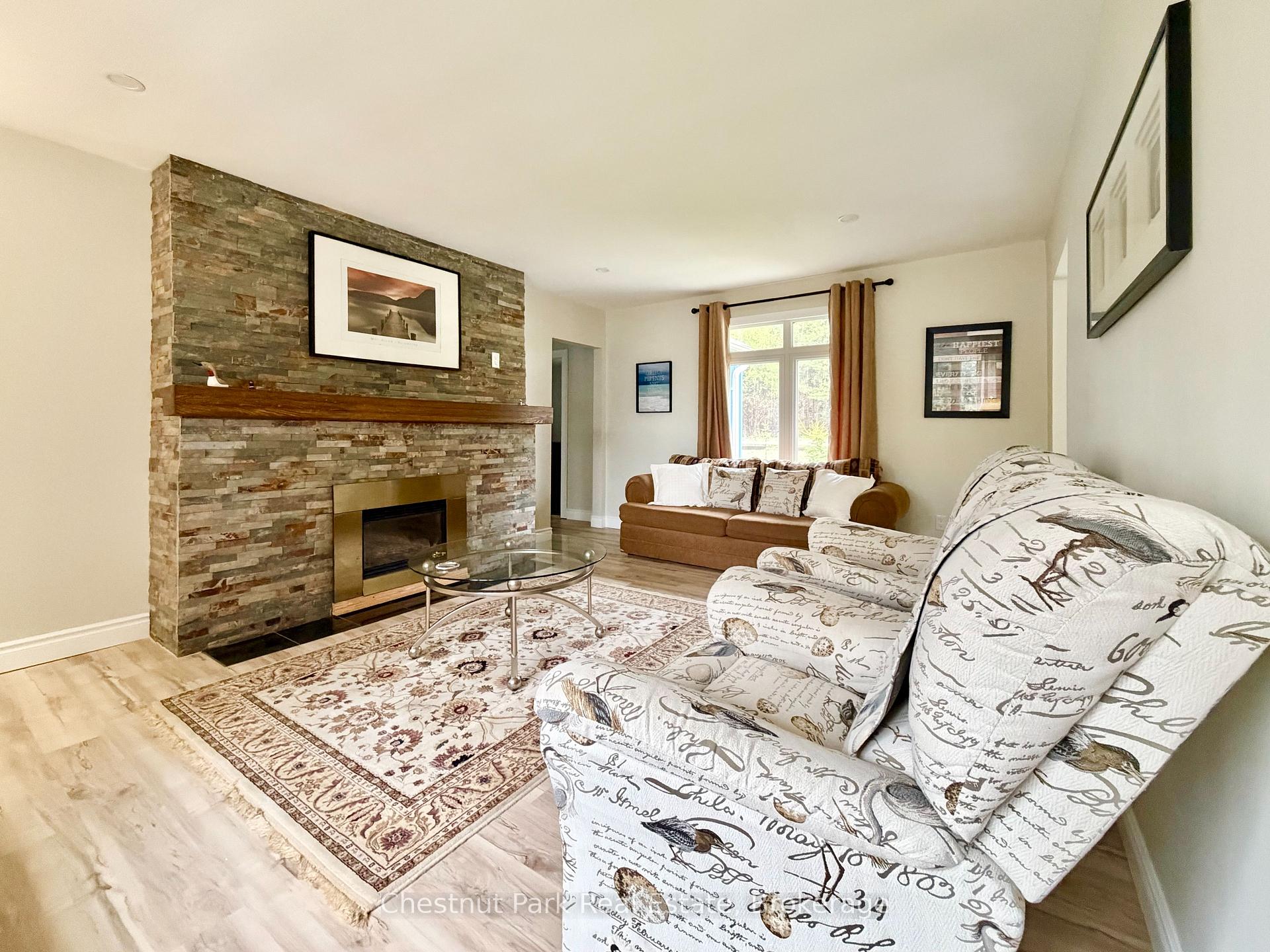 3 Bedroom Single Family Home/House's Image 8