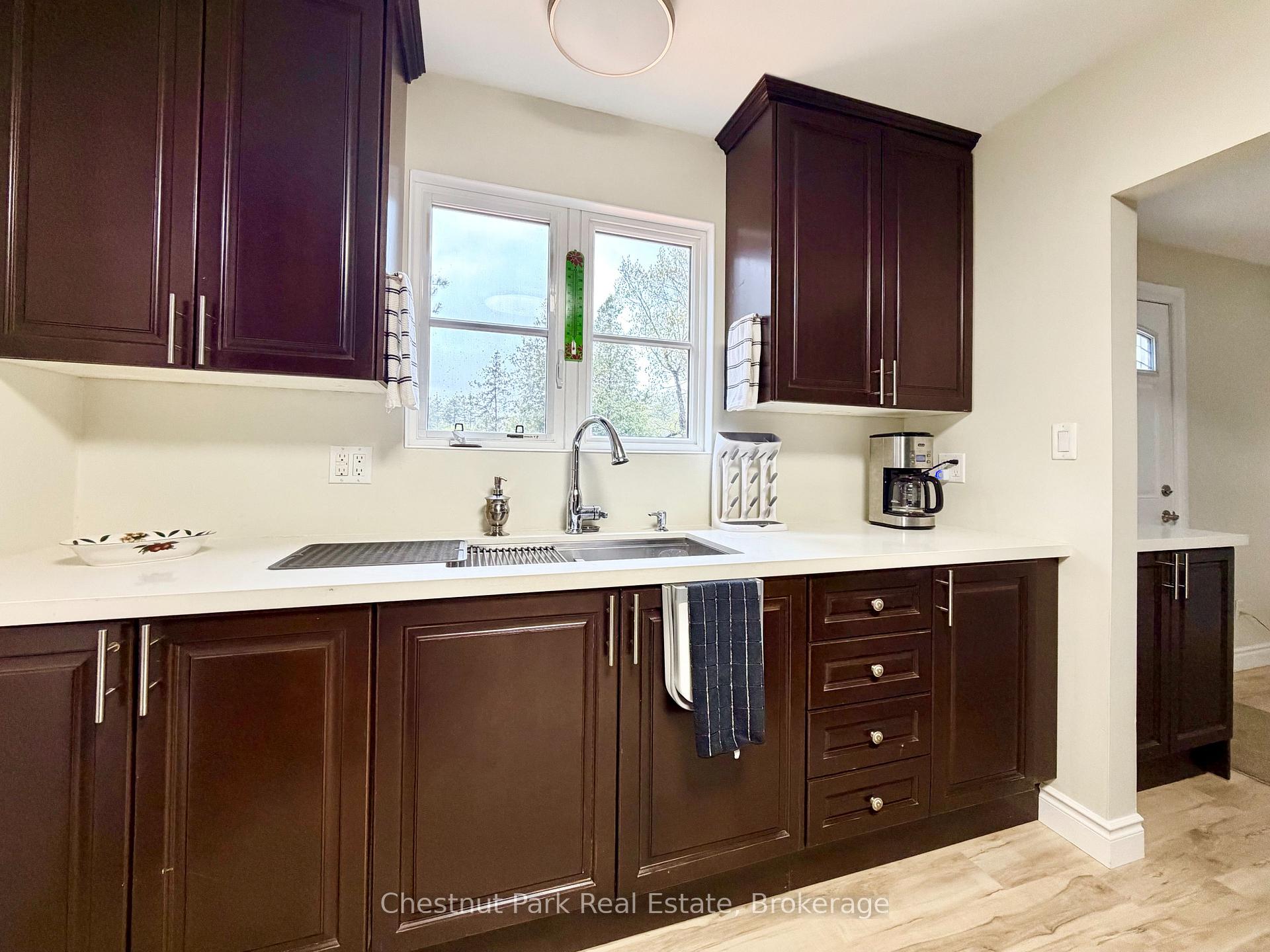3 Bedroom Single Family Home/House's Image 14