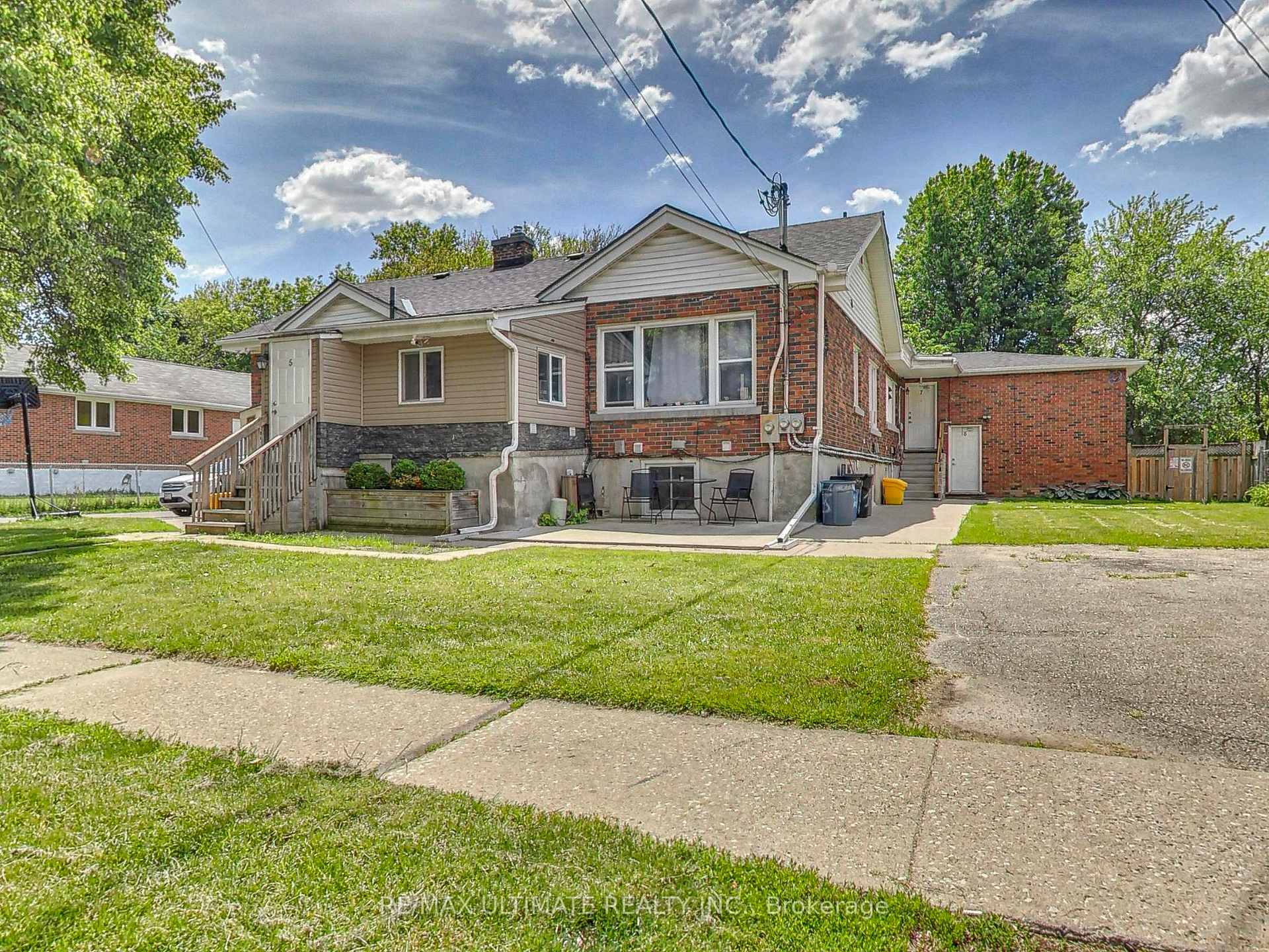 Apt 8 - 135 Chatham Street Brantford Ontario Canada Rent residential Paulette Lewis RE/MAX Ultimate Realty Inc., Brokerage *