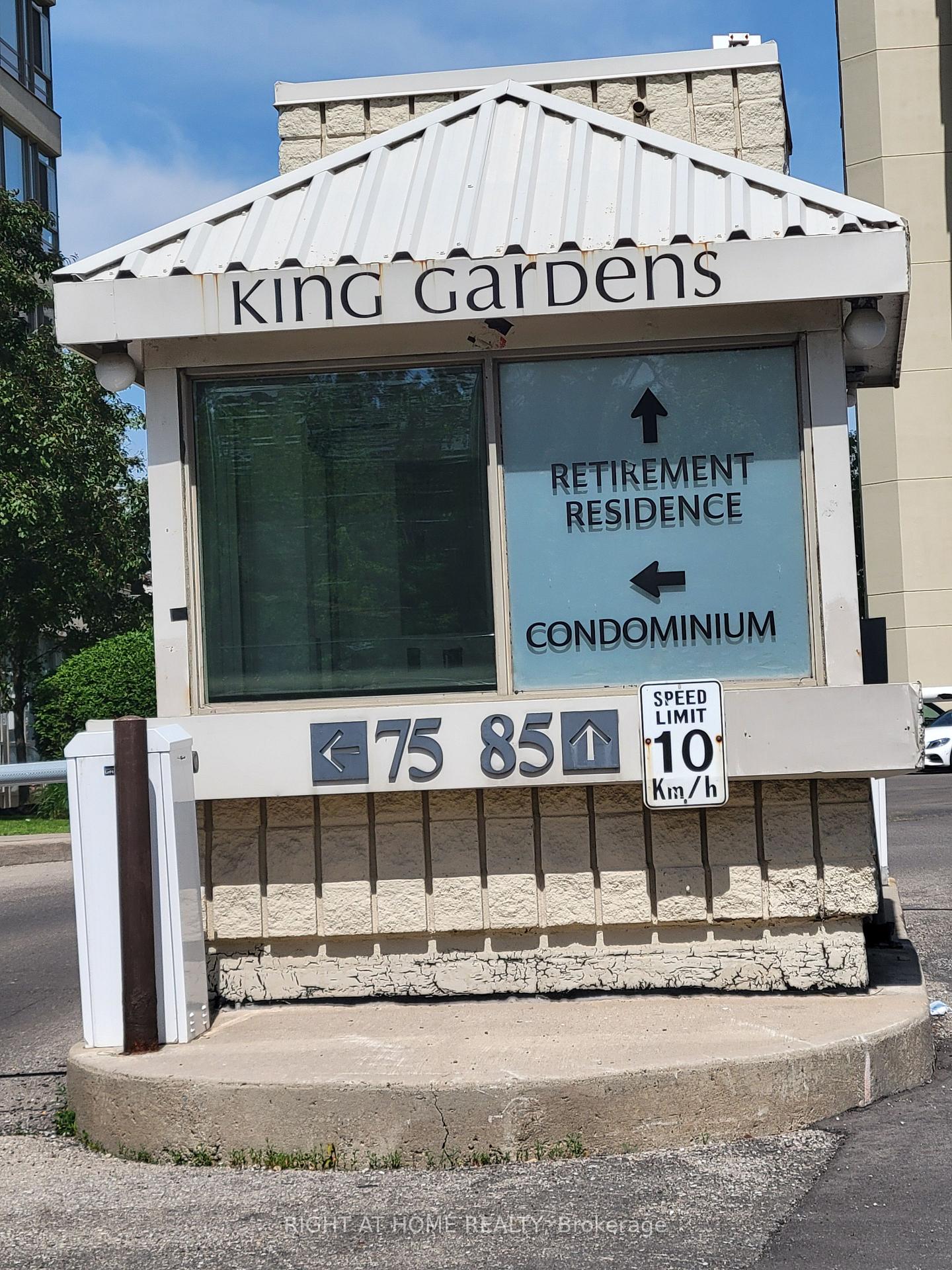 PH2 - 75 King Street E Mississauga Ontario Canada Sale residential Guido Bernal Right at Home Realty, Brokerage*