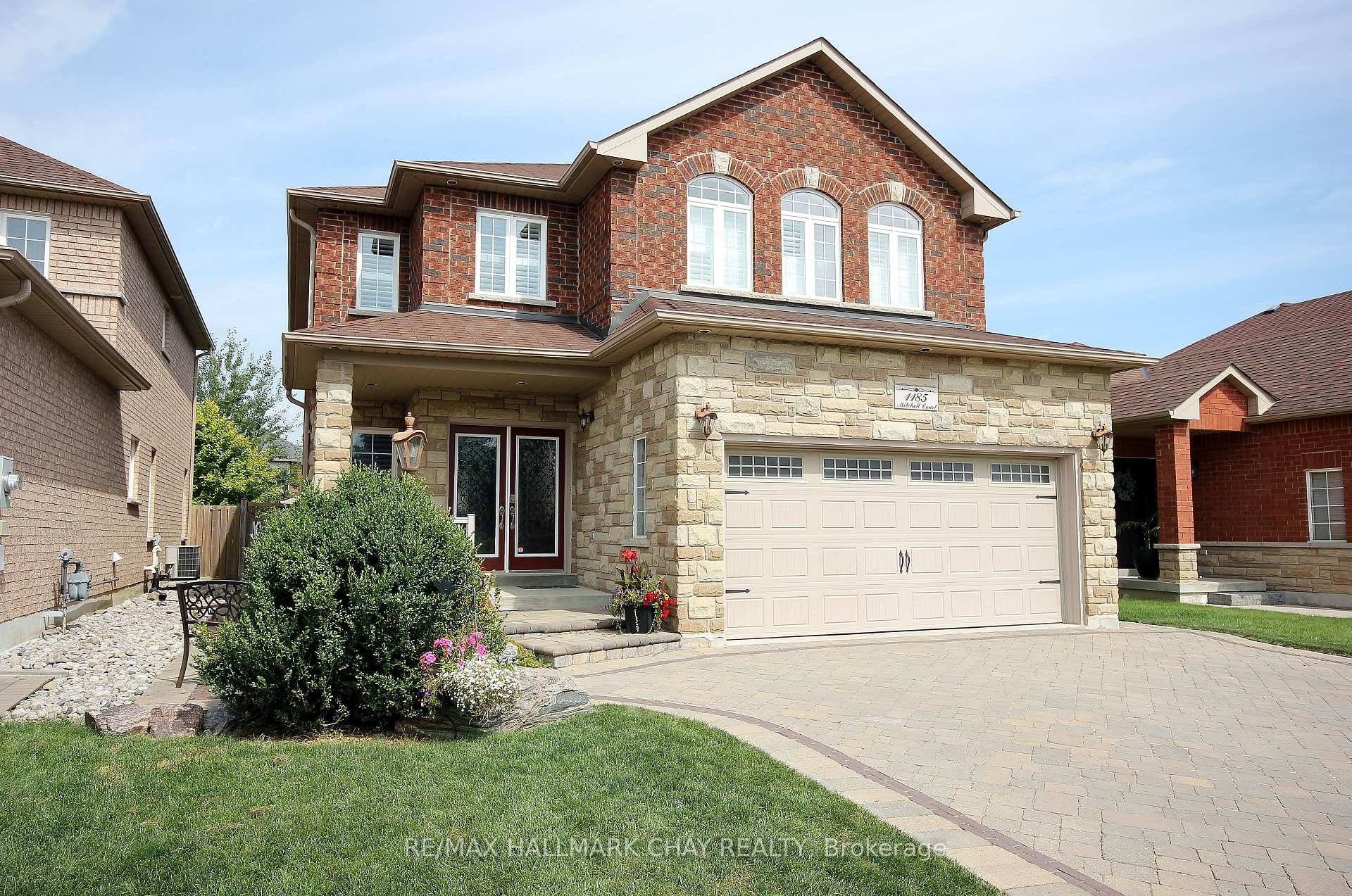 1185 Mitchell Court Innisfil Ontario Canada Sale residential Sabina  Sadl-Kolchetski RE/MAX Hallmark Chay Realty, Brokerage*