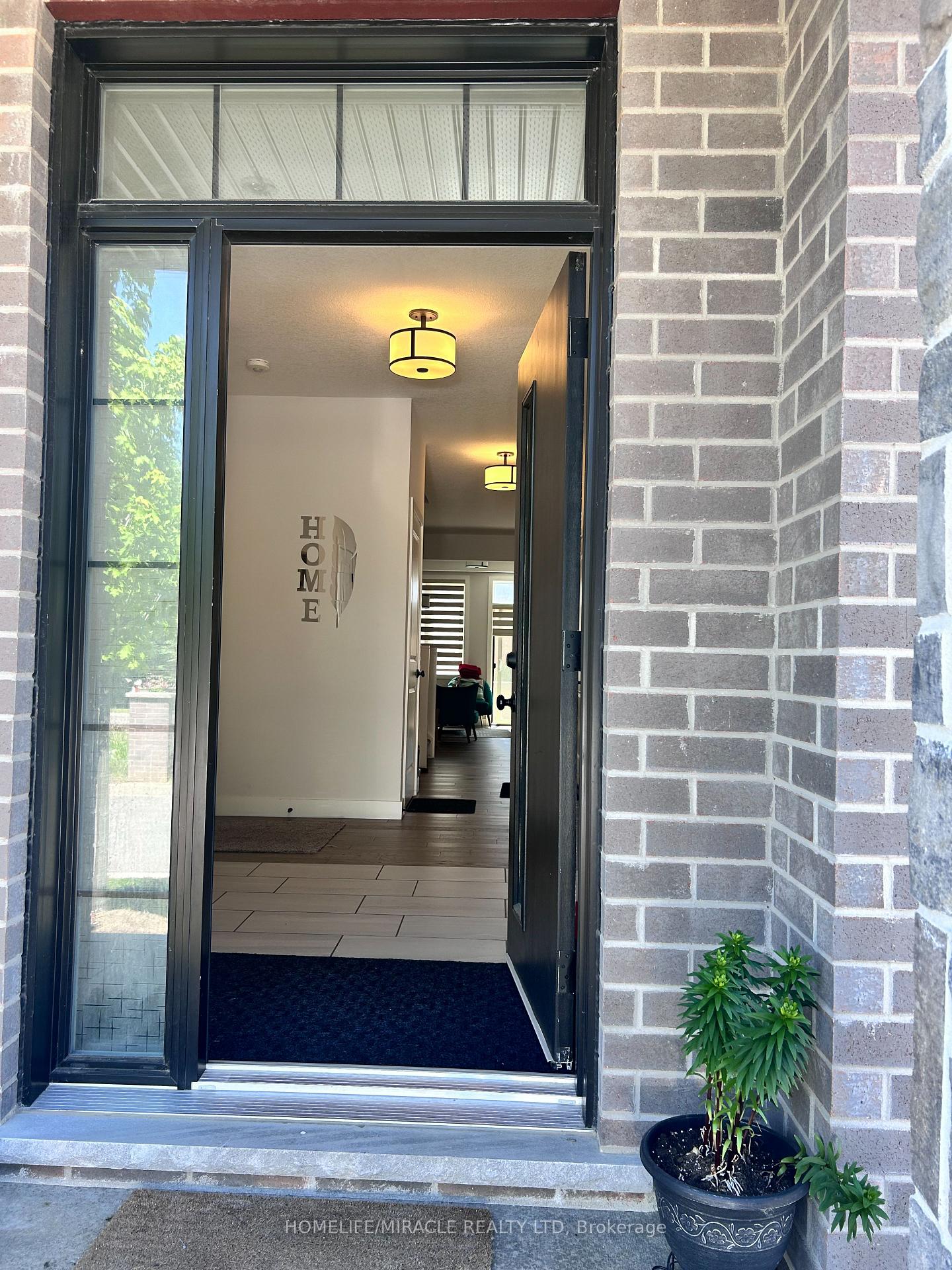 36 - 3025 Doyle Drive London South Ontario Canada Rent residential Yoginder Chahal HomeLife/Miracle Realty Ltd, Brokerage *