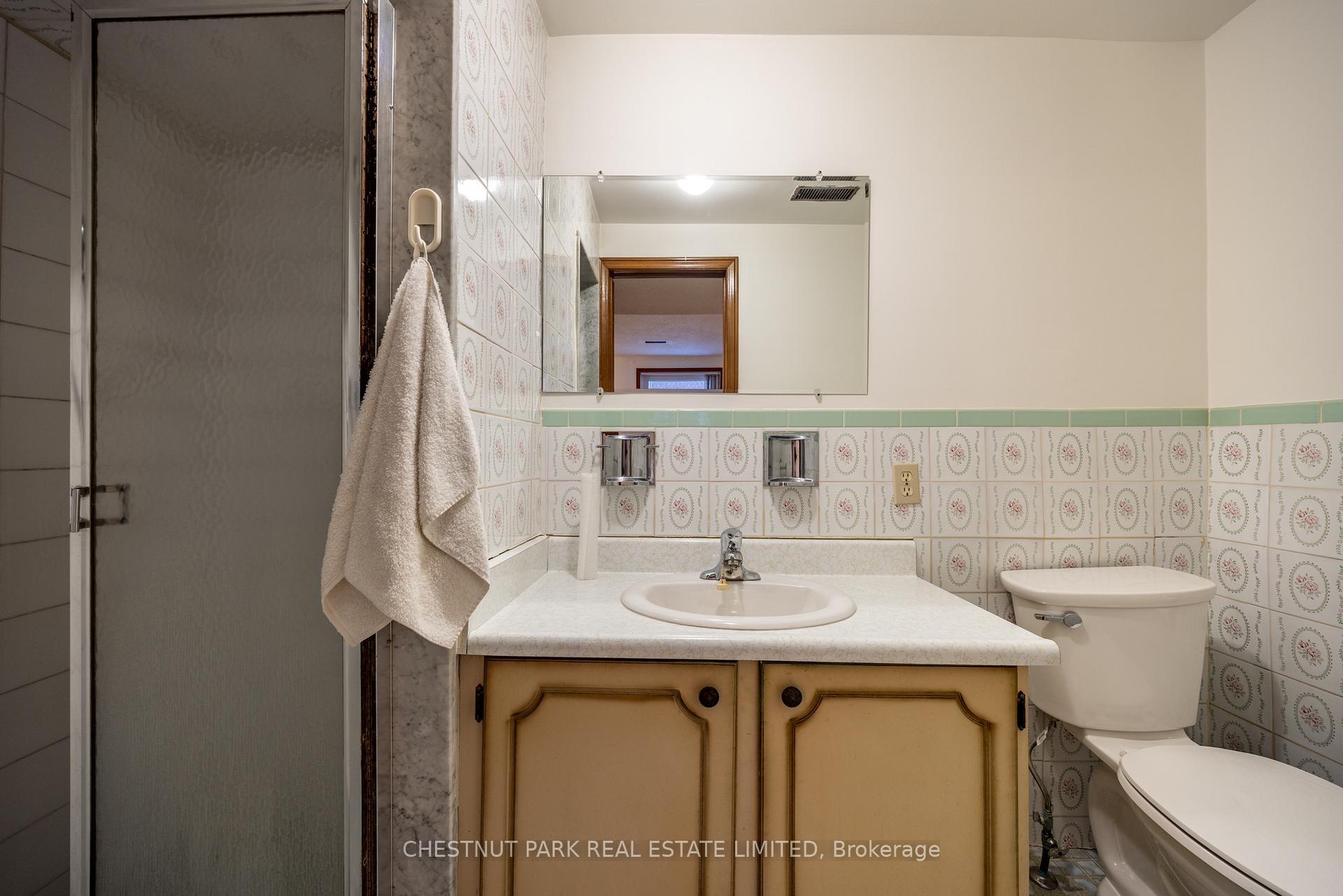 4 Bedroom Single Family Home/House's Image 37