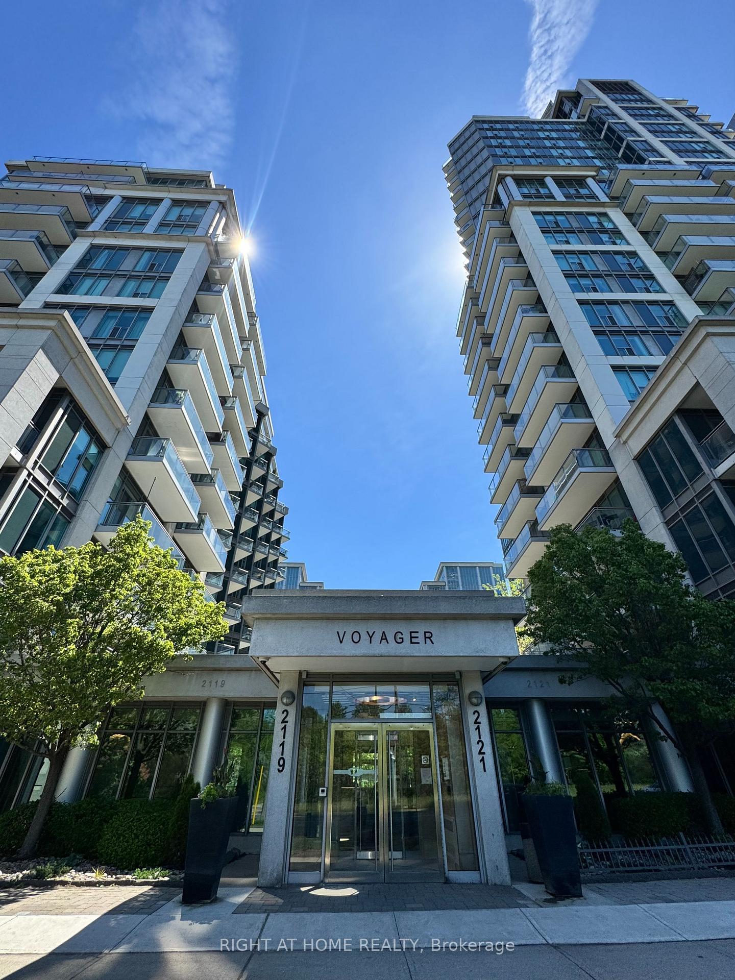906 - 2121 Lake Shore Boulevard W Toronto Ontario Canada Rent residential Guido Bernal Right at Home Realty, Brokerage*