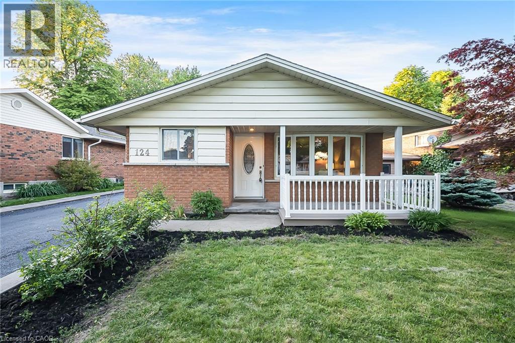 124 DUNSMERE Drive Kitchener Ontario Canada Sale residential SHERI GAERTNER RE/MAX REAL ESTATE CENTRE INC., BROKERAGE