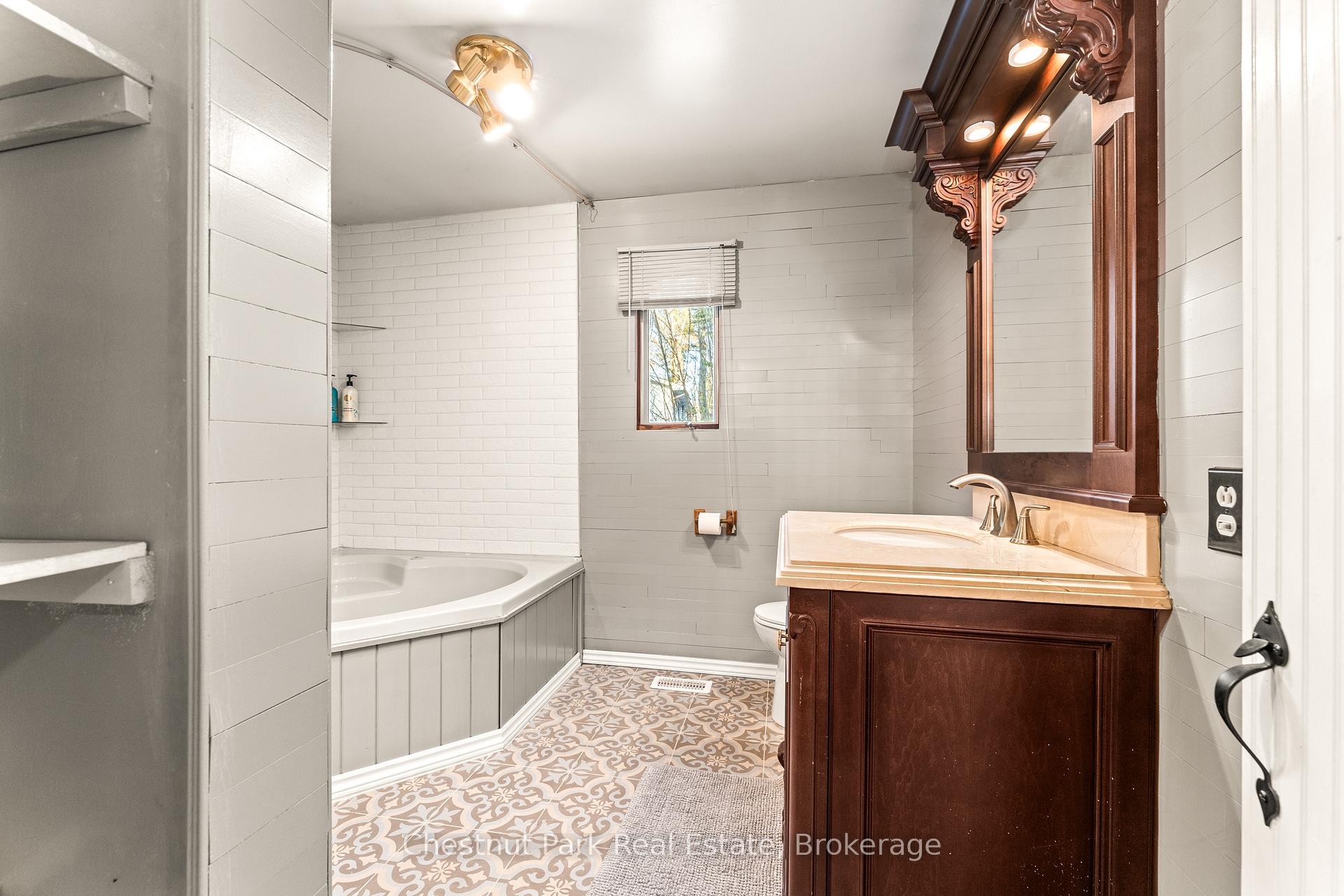 3 Bedroom Single Family Home/House's Image 27
