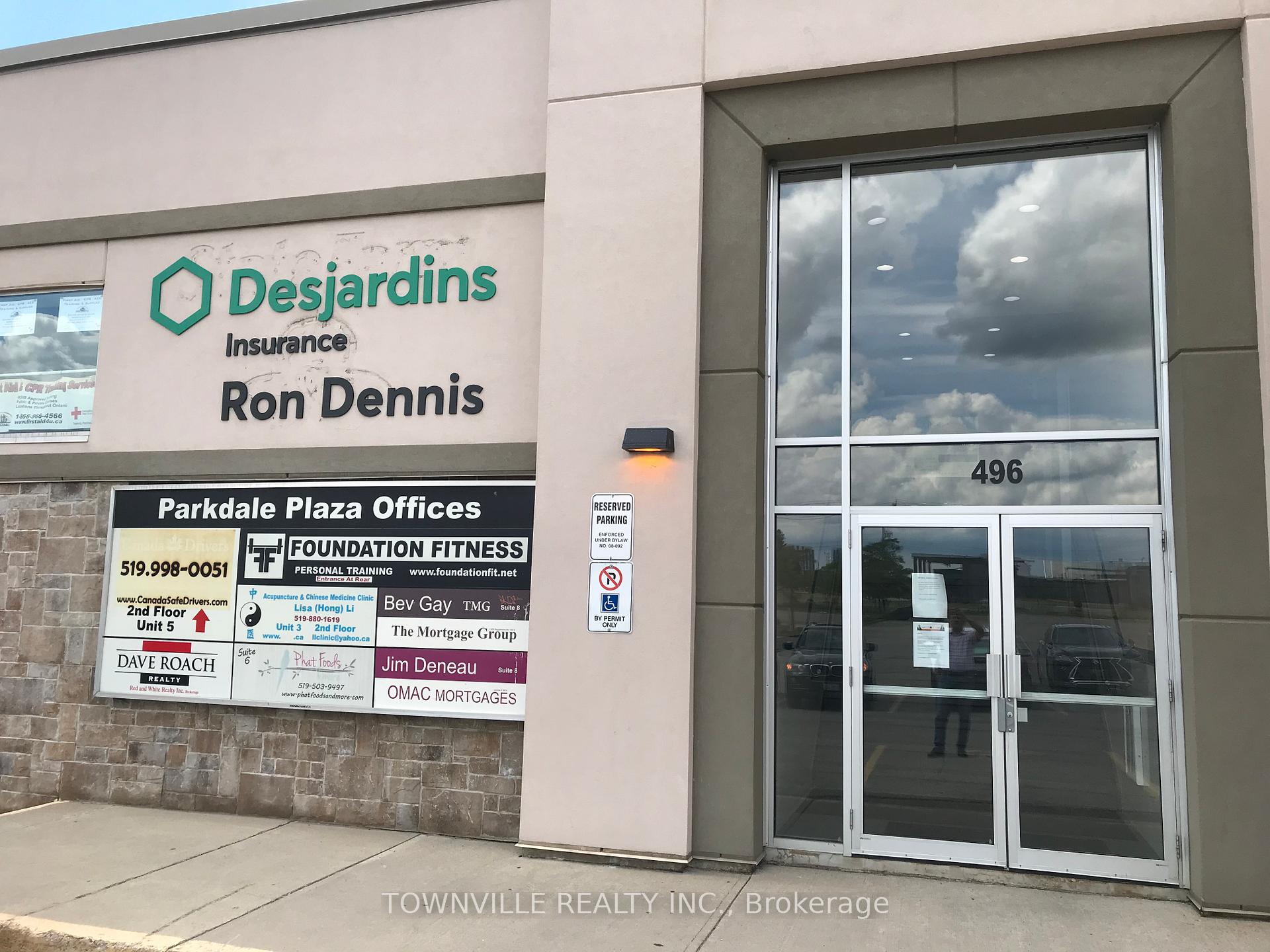 9 - 496 Albert Street Waterloo Ontario Canada Lease commercial   Townville Realty Inc., Brokerage*