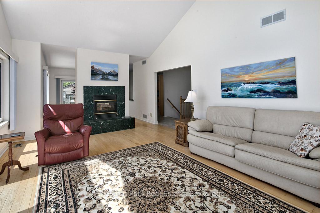 4 Bedroom Single Family Home/House's Image 17