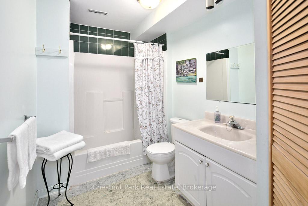 4 Bedroom Single Family Home/House's Image 42
