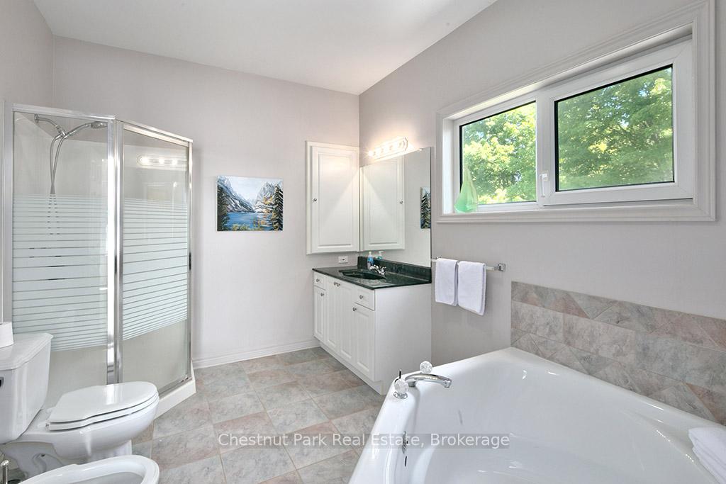 4 Bedroom Single Family Home/House's Image 28