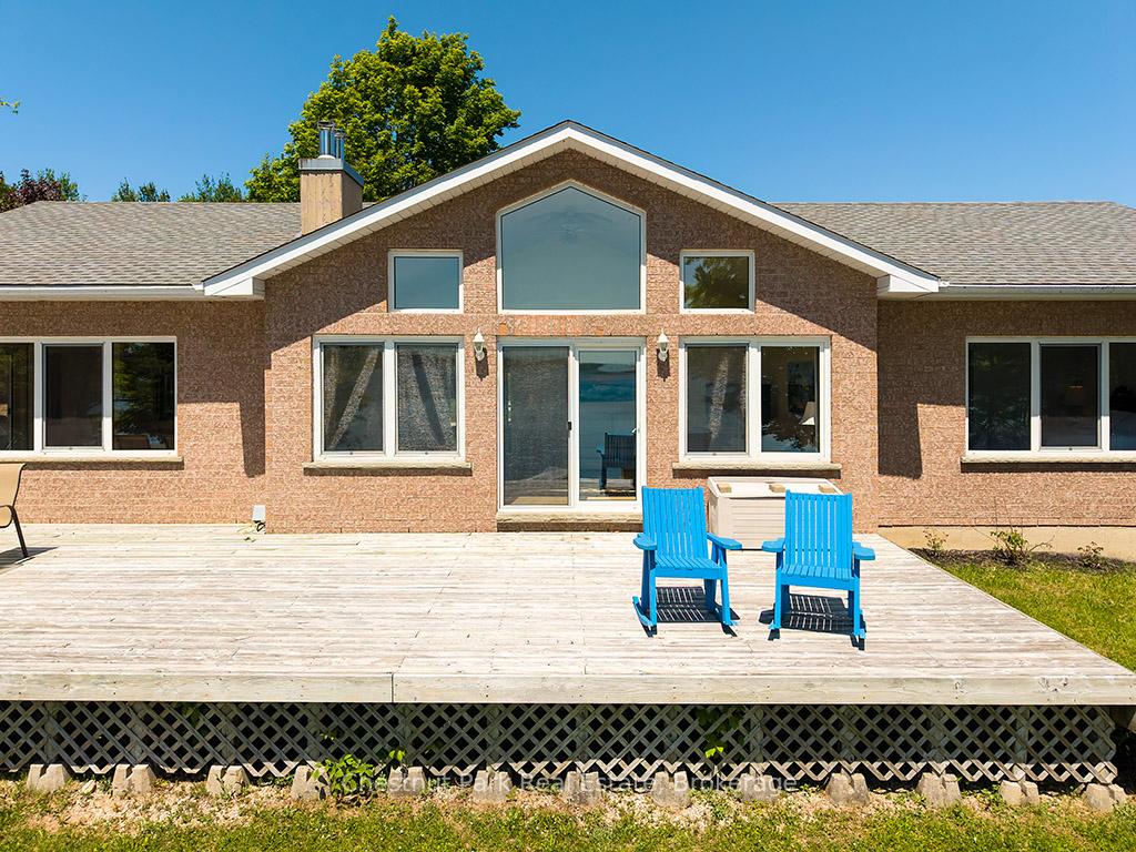 4 Bedroom Single Family Home/House's Image 6