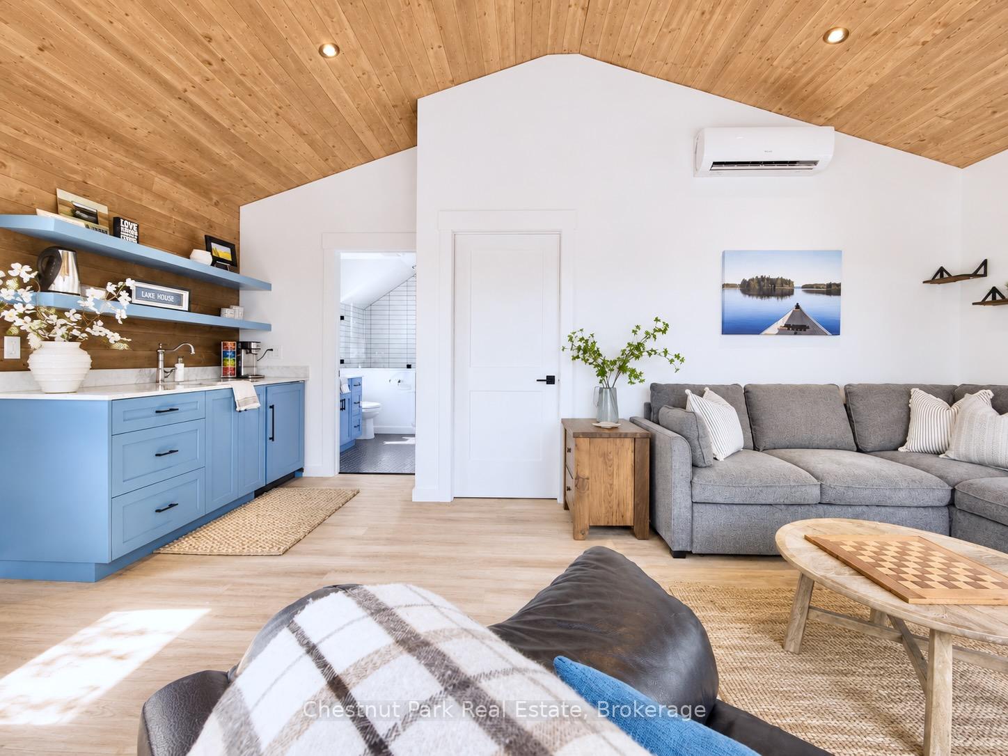 4 Bedroom Single Family Home/House's Image 17