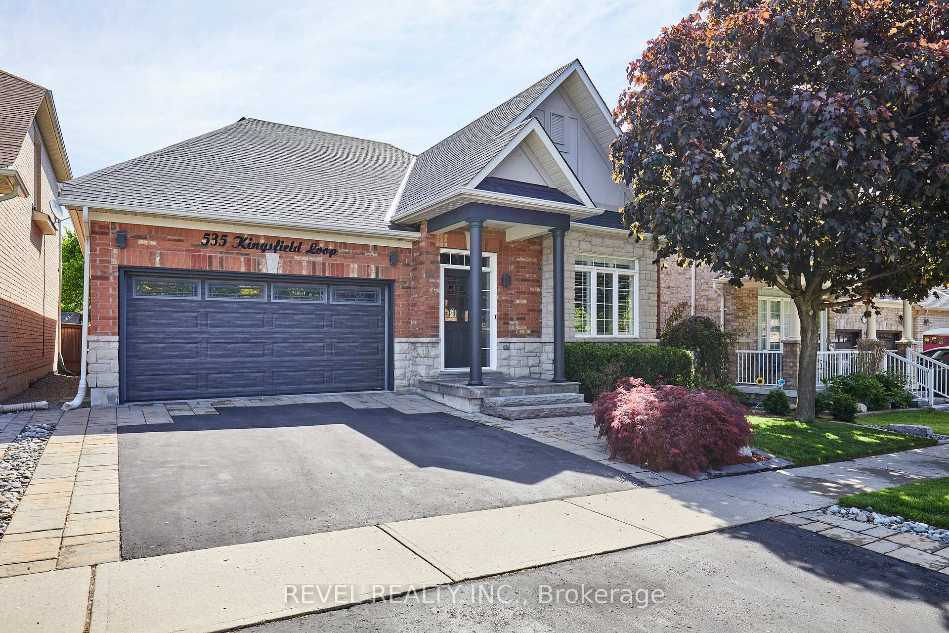 535 Kingsfield Loop Oshawa Ontario Canada Sale residential Durham Bungalows McROBERT REAL ESTATE GROUP