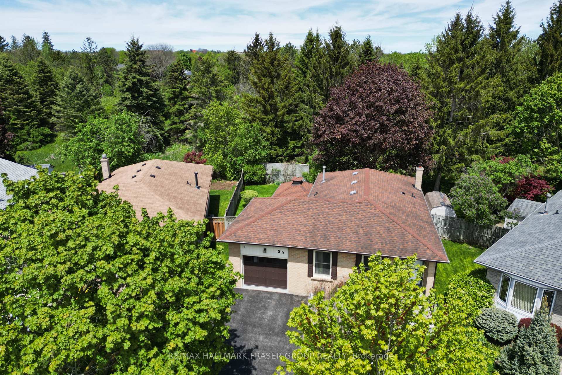 59 Regency Crescent Whitby Ontario Canada Sale residential Durham Bungalows McROBERT REAL ESTATE GROUP