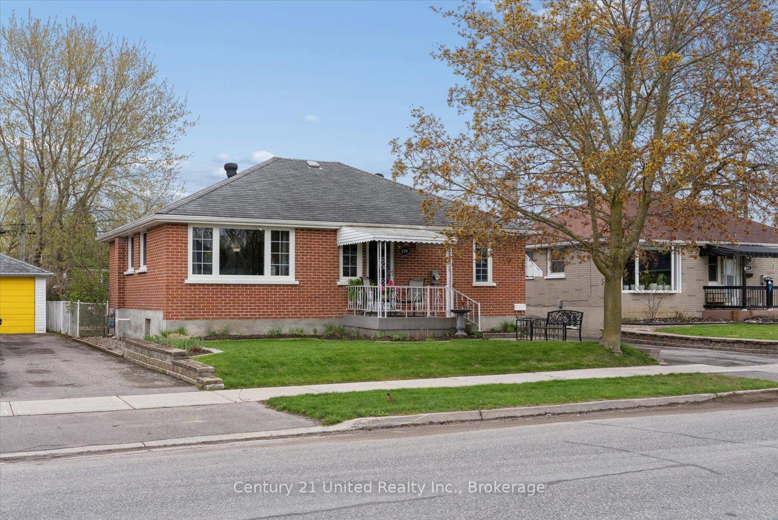 679 Bellaire Street Peterborough Ontario Canada Sale residential   HomeLife Preferred Realty Inc., Brokerage*