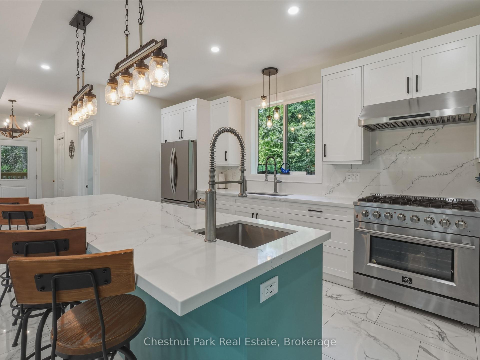 5 Bedroom Single Family Home/House's Image 15