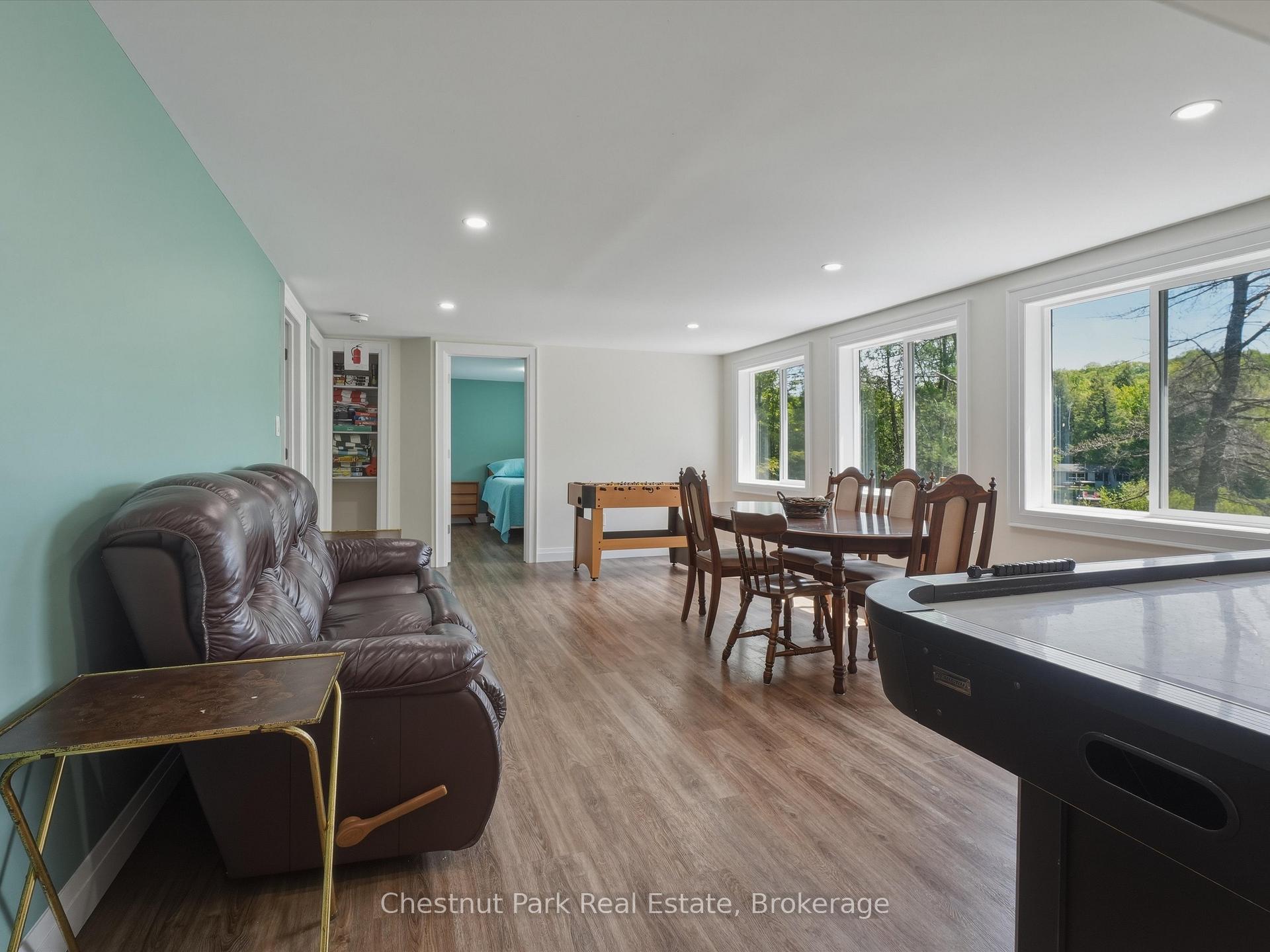 5 Bedroom Single Family Home/House's Image 22