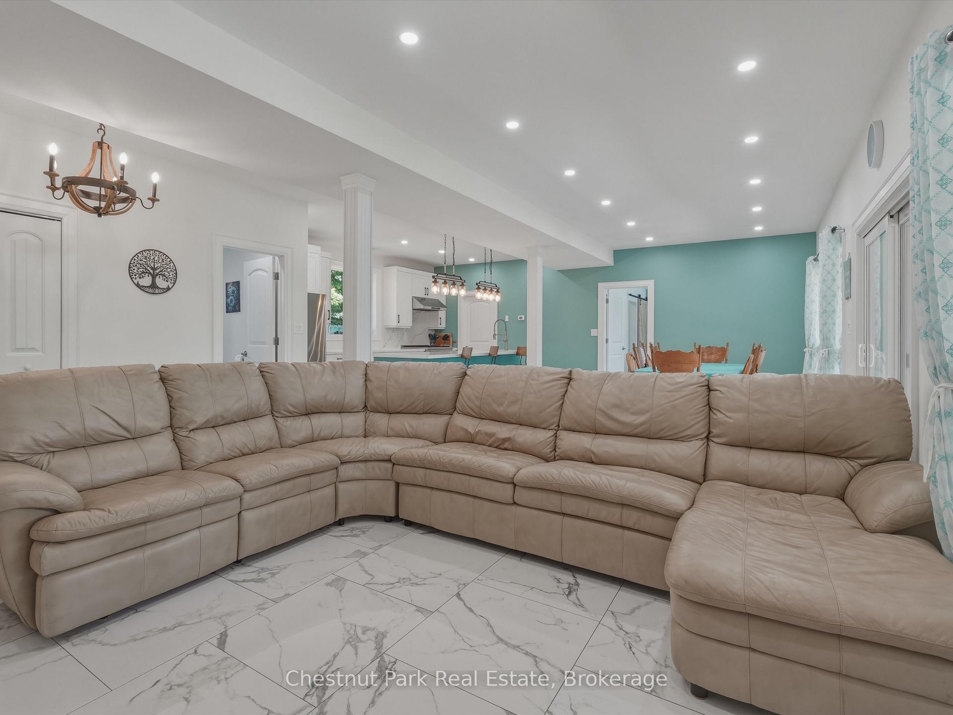 5 Bedroom Single Family Home/House's Image 6