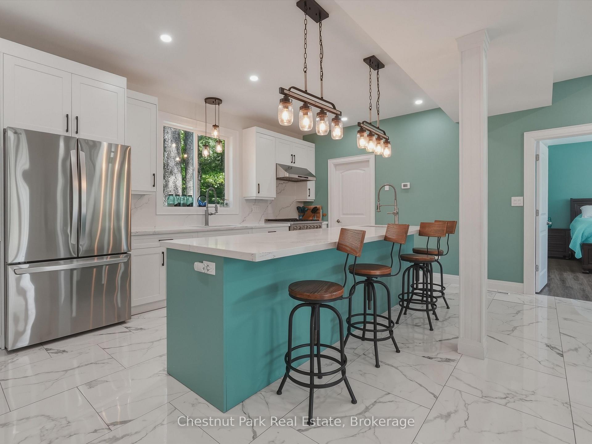 5 Bedroom Single Family Home/House's Image 9