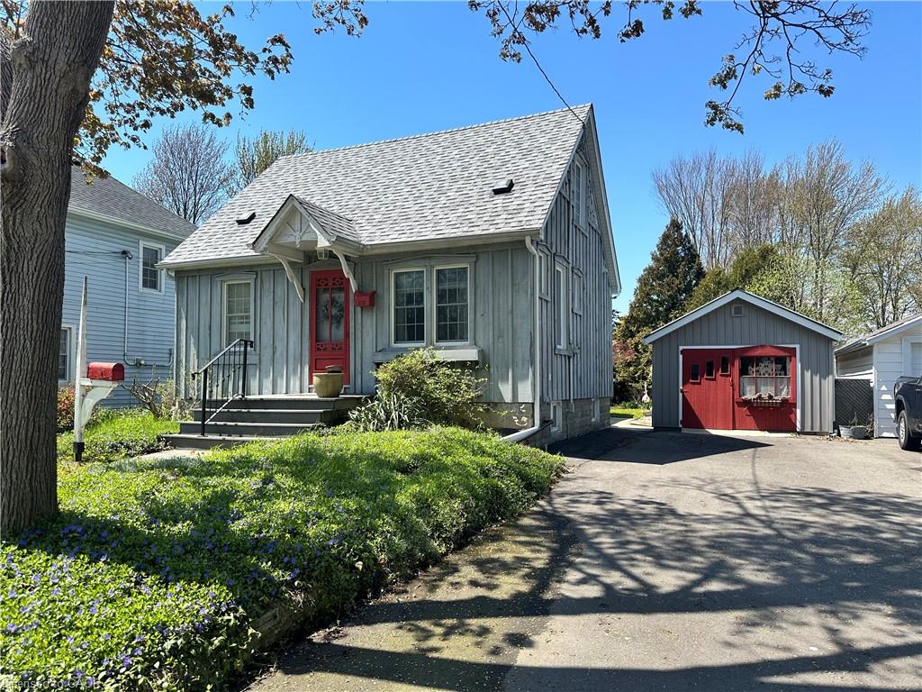618 Pine Street Dunnville Ontario Canada Sale residential Kimberly Davy Sutton Group Innovative Realty Inc., Brokerage*