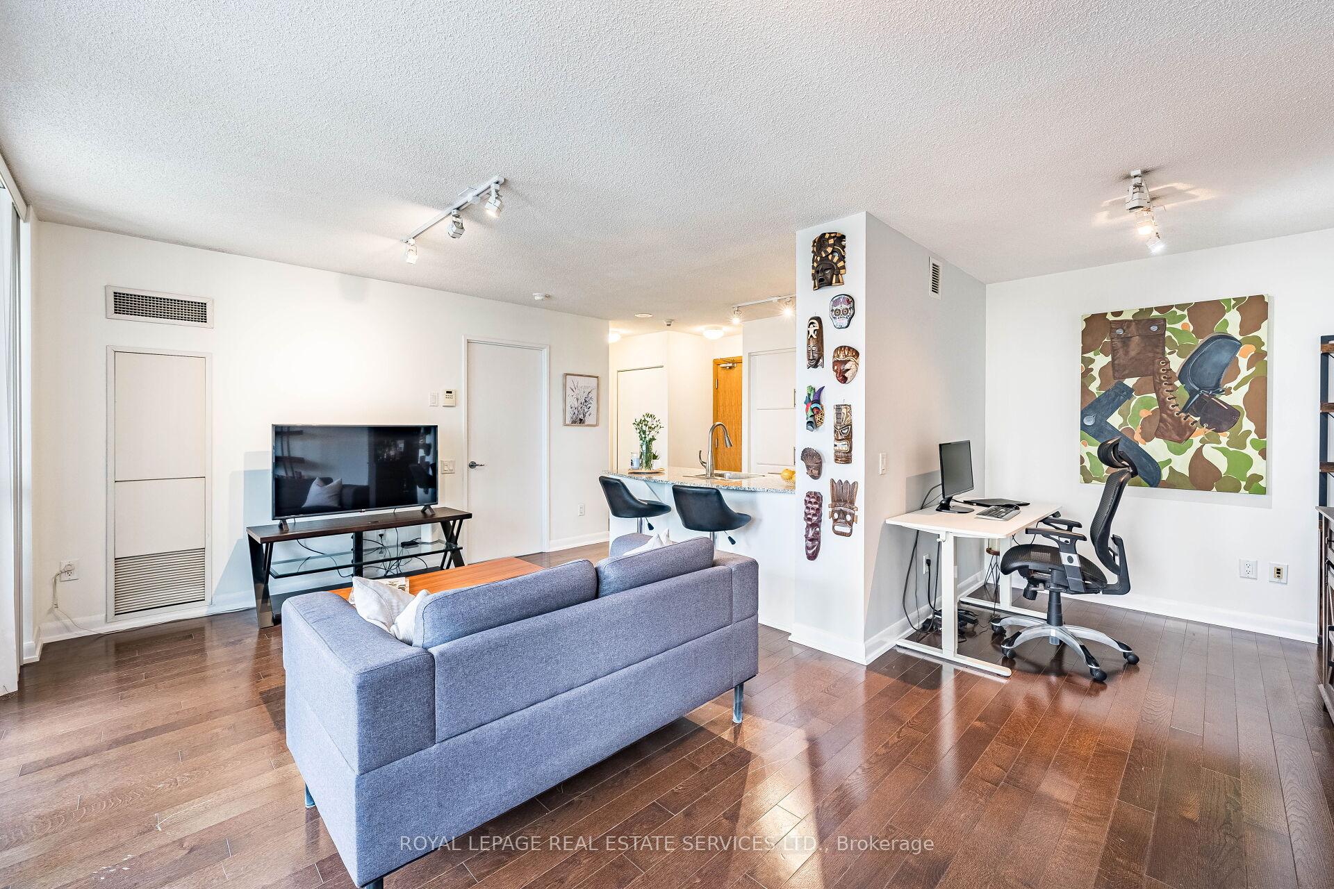 2505 - 33 Sheppard Avenue E Toronto Ontario Canada Sale residential APRIL  ESTEVES ROYAL LEPAGE REAL ESTATE SERVICES LTD. Brokerage*