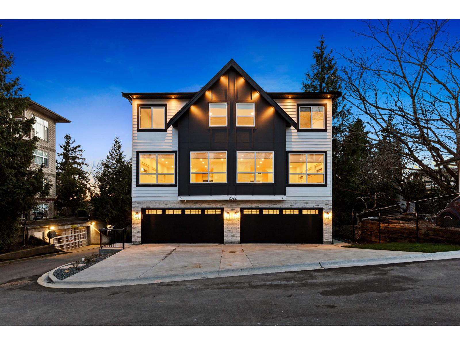 3 2522 CAMPBELL AVENUE Abbotsford British Columbia Canada Sale residential Gonzalo Santos PREC Real Broker B.C. Ltd.
