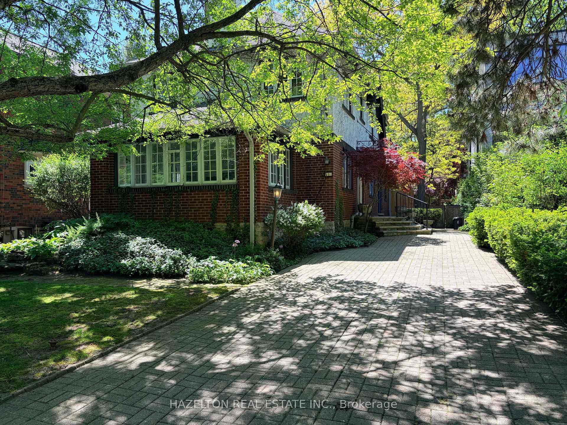 16 Wells Hill Avenue Toronto Ontario Canada Sale residential Adele McGovern RE/MAX West Realty Inc., Brokerage *