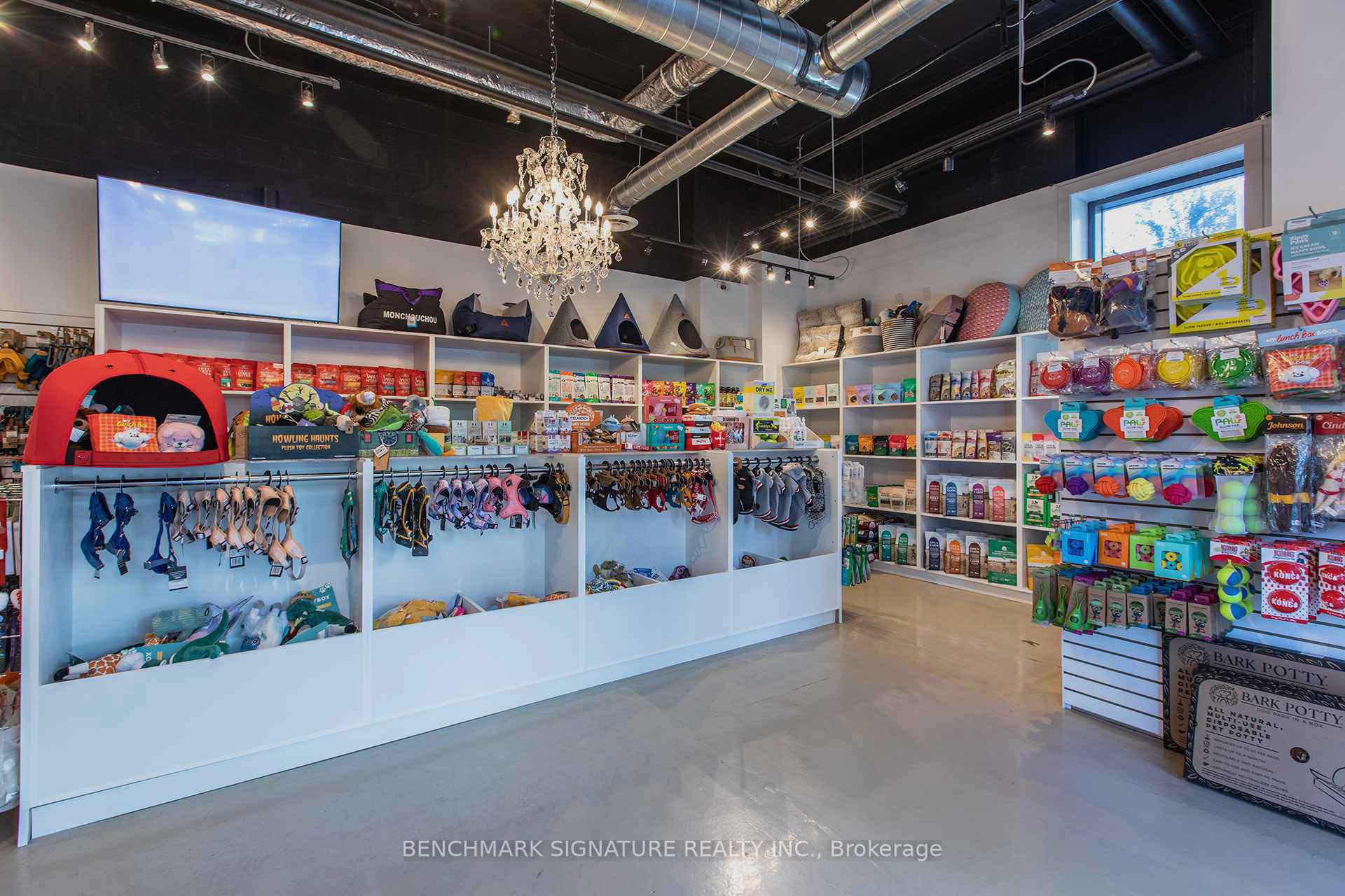 11 Fort York Blvd Boulevard Toronto Ontario Canada Sale commercial AMIT TALREJA RE/MAX All-Stars Realty Inc., Brokerage *