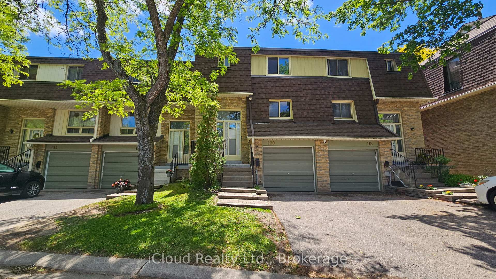 120 - 371 Orton Park Toronto Ontario Canada Rent residential Jose Oscar Goncalves & Maria Domingues iCloud Realty Ltd. 