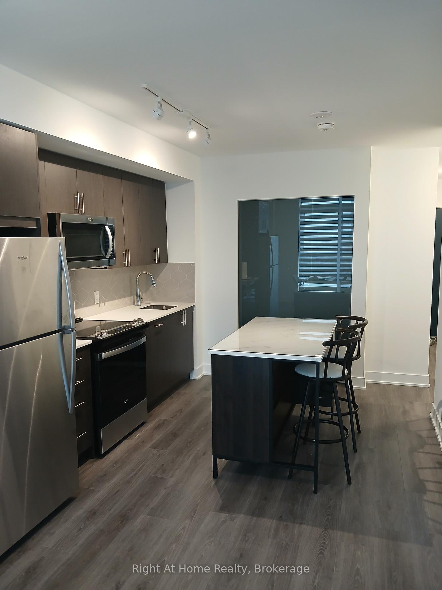 342 - 2545 Simcoe St N Street S Oshawa Ontario Canada Rent residential Mike McMahon Right at Home Realty, Brokerage*
