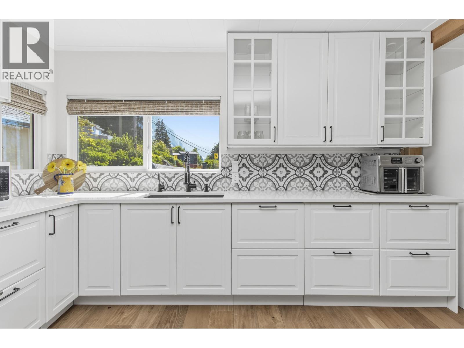 38139 CLARKE DRIVE Squamish British Columbia Canada Sale residential Will Black RE/MAX Crest Realty, Brokerage*