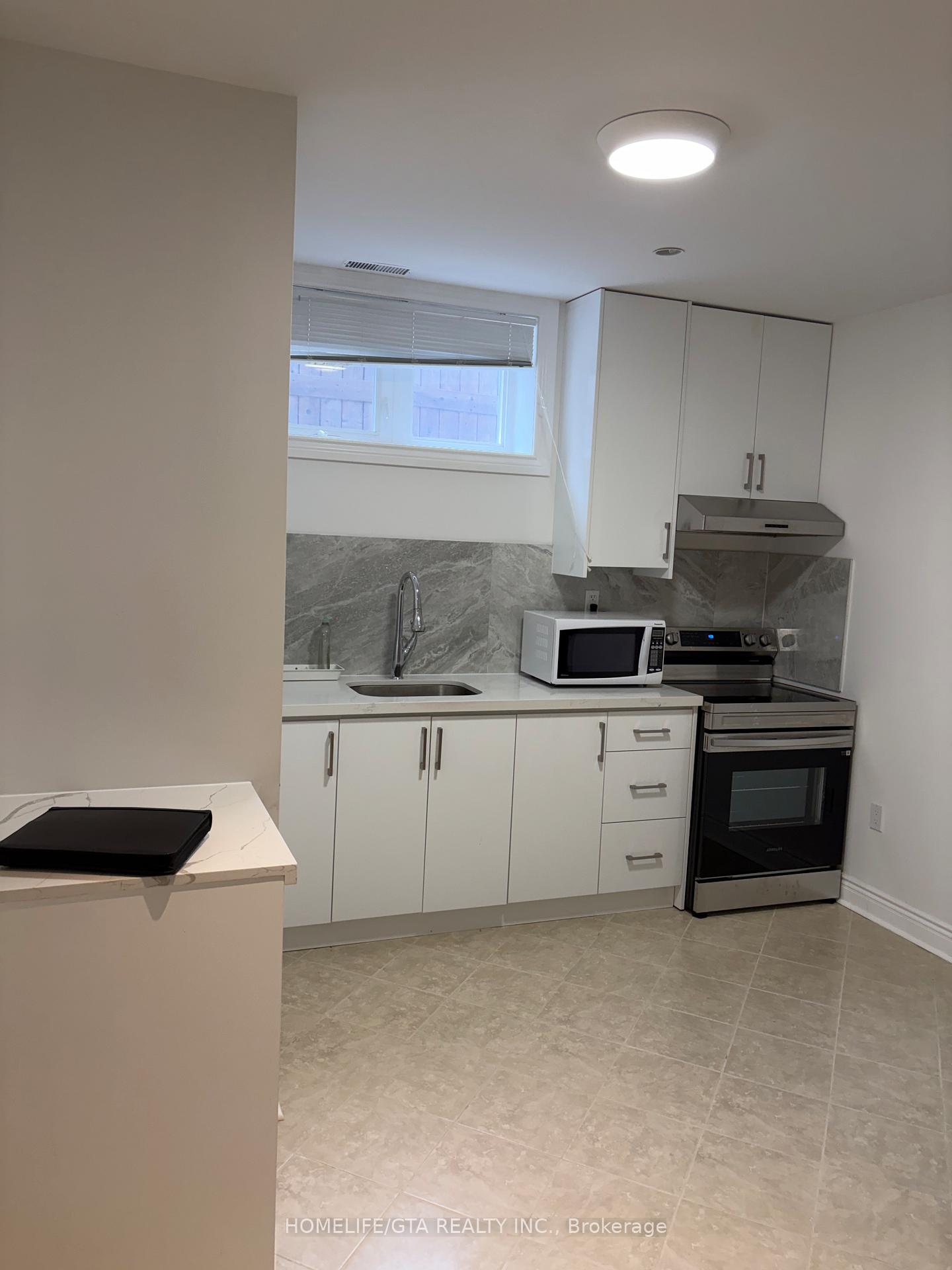 16 Creston Road Toronto Ontario Canada Rent residential   HomeLife/GTA Realty Inc., Brokerage*