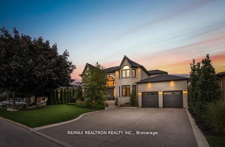 13 Bourdon Avenue Toronto Ontario Canada Sale residential Hooman Bandarchi RE/MAX Realtron Realty Inc., Brokerage*