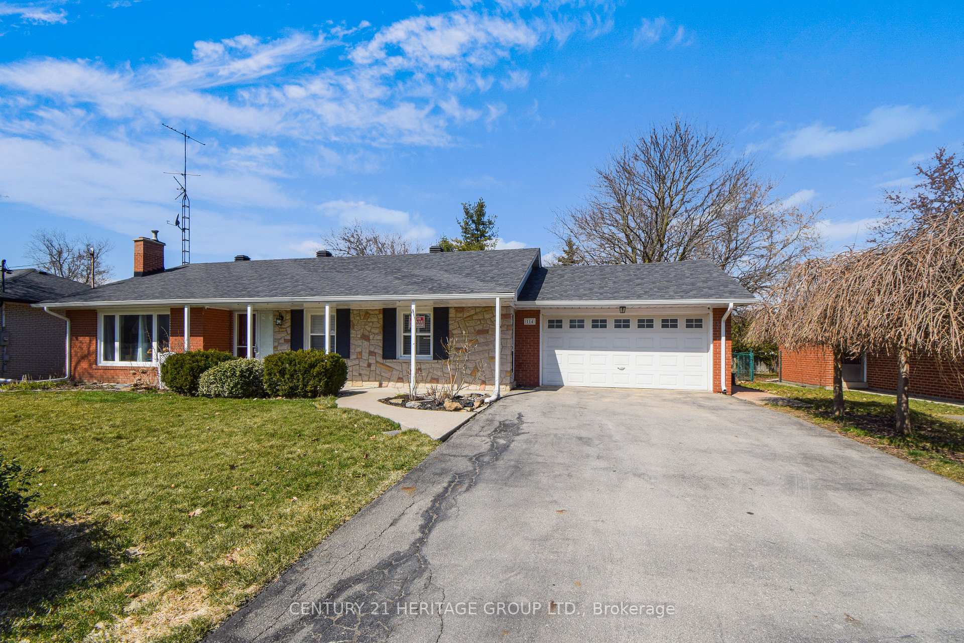 114 Elizabeth Grove King Ontario Canada Rent residential Toronto Best Houses Century 21 Heritage Group Ltd. Brokerage*