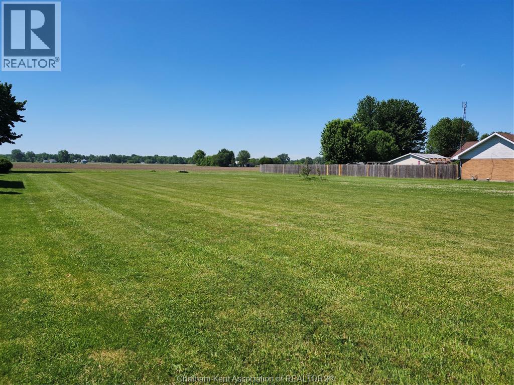 7005 DUFFERIN AVENUE Wallaceburg Ontario Canada Sale residential   M. C. HOMES REALTY INC BROKERAGE