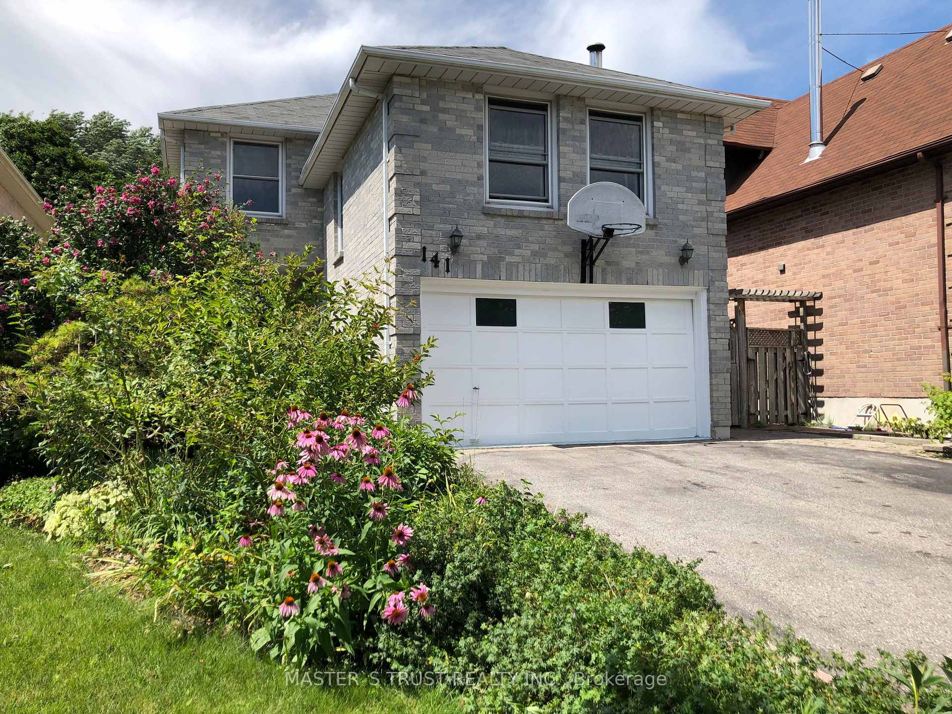141 Ravenscroft Road Ajax Ontario Canada Sale residential Jennifer Singh InCom Brokerage Example
