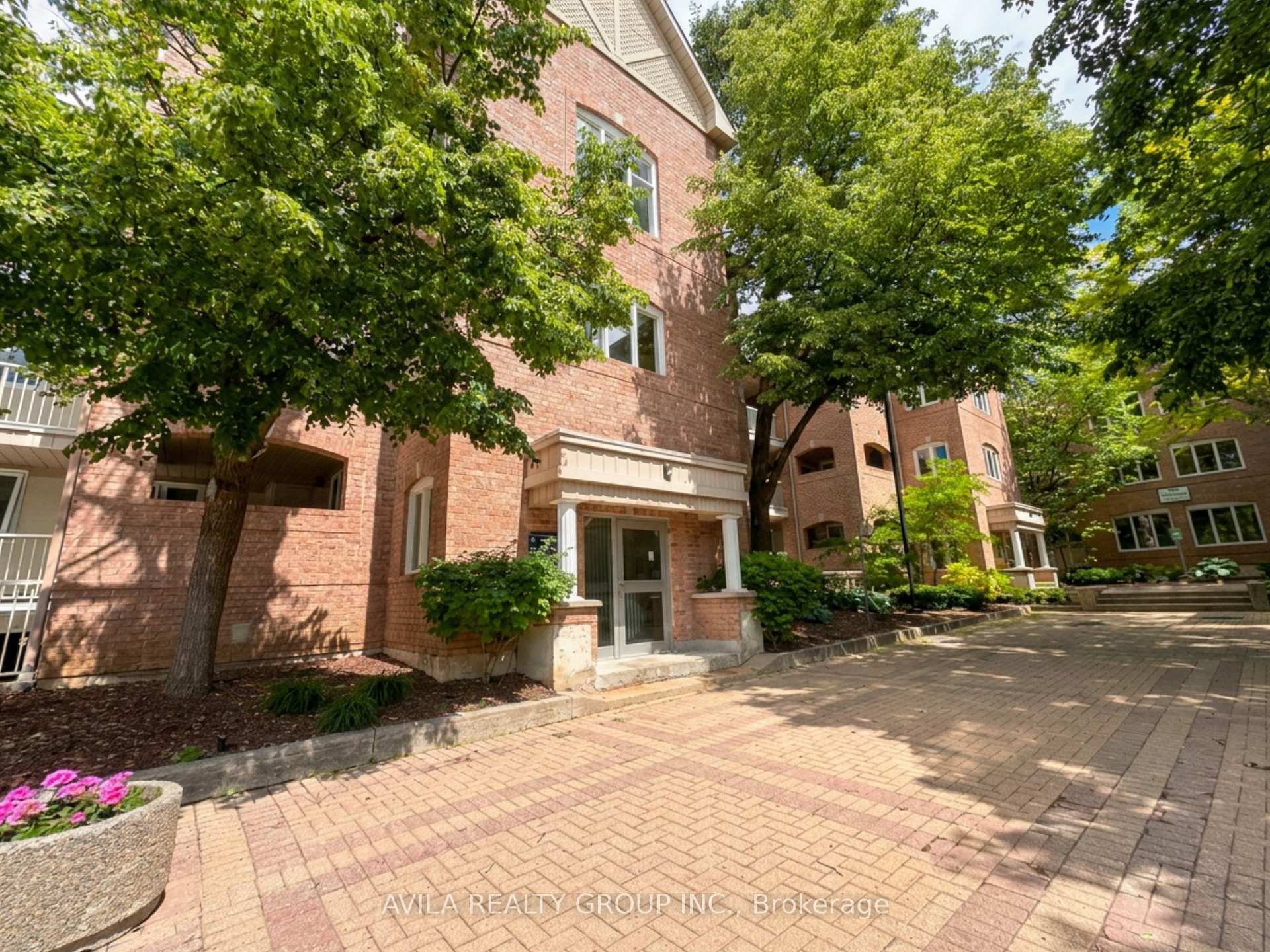 136 - 85 Bristol Road E Mississauga Ontario Canada Sale residential OWAIS GHANI Royal Lepage Certified Realty, Brokerage*
