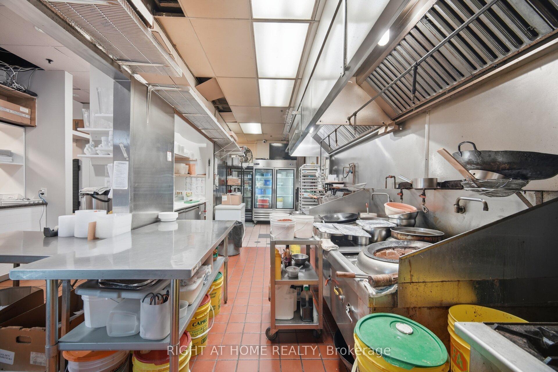 #15 - 441 Clark Avenue Vaughan Ontario Canada Sale commercial Shawn Sanaz Right at Home Realty, Brokerage*