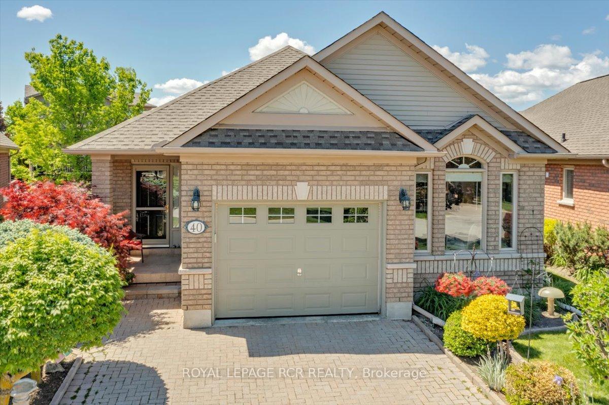 15 - 40 Bella Vista Trail New Tecumseth Ontario Canada Sale residential Debbie Martin Royal LePage RCR Realty, Brokerage *