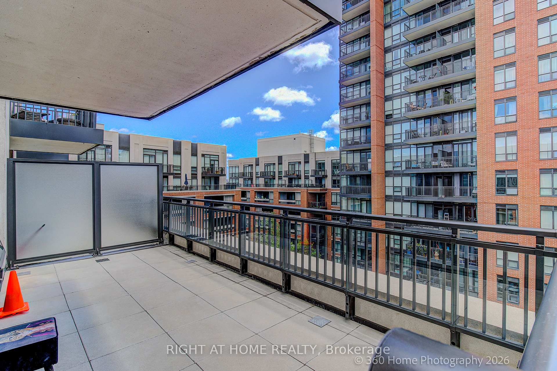 729 - 36 via bagnato Toronto Ontario Canada Sale residential Sharon Steinman Right at Home Realty, Brokerage*