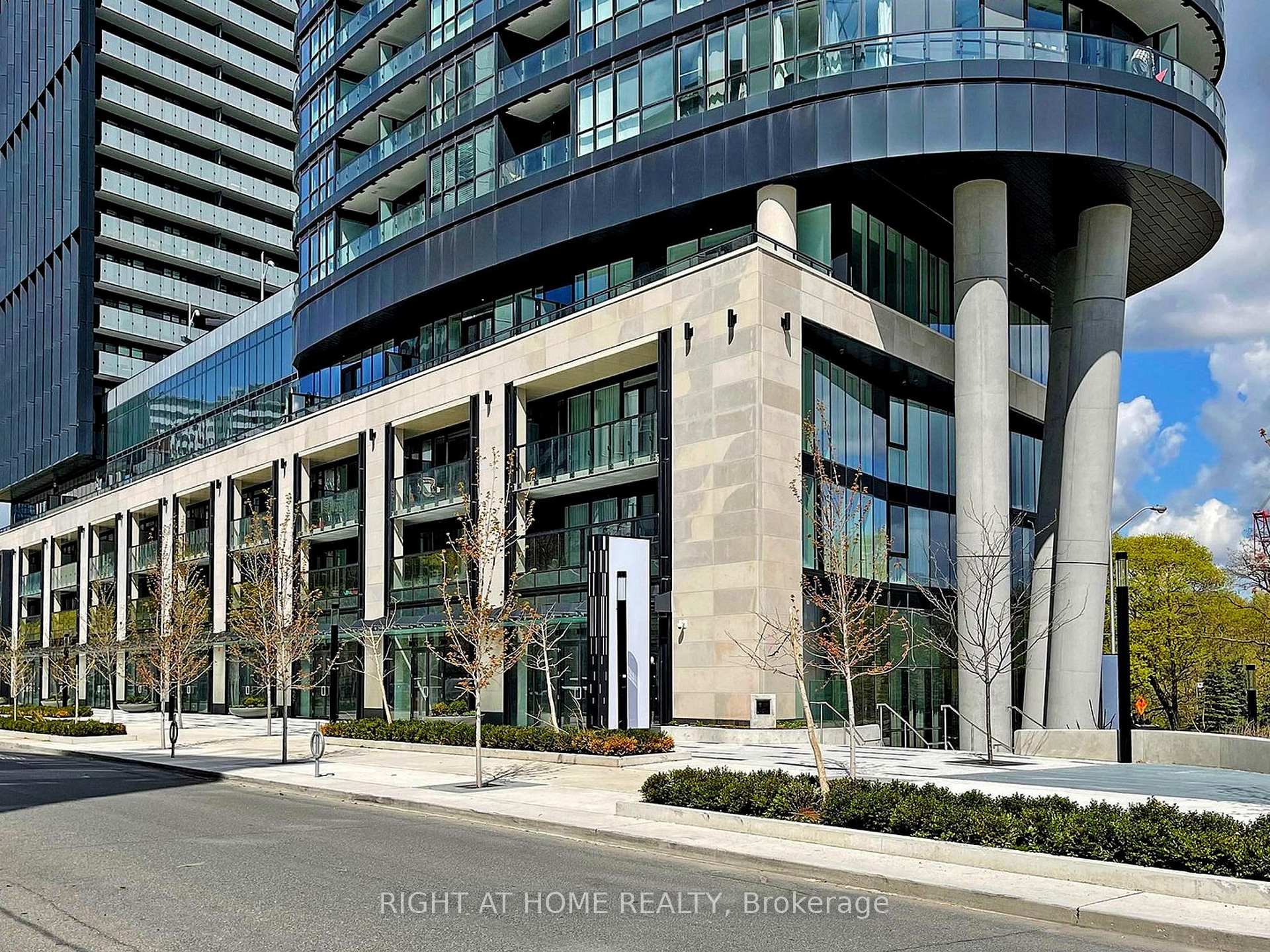 3115 - 585 Bloor Street E Toronto Ontario Canada Rent residential Panos Peppas Right at Home Realty, Brokerage*